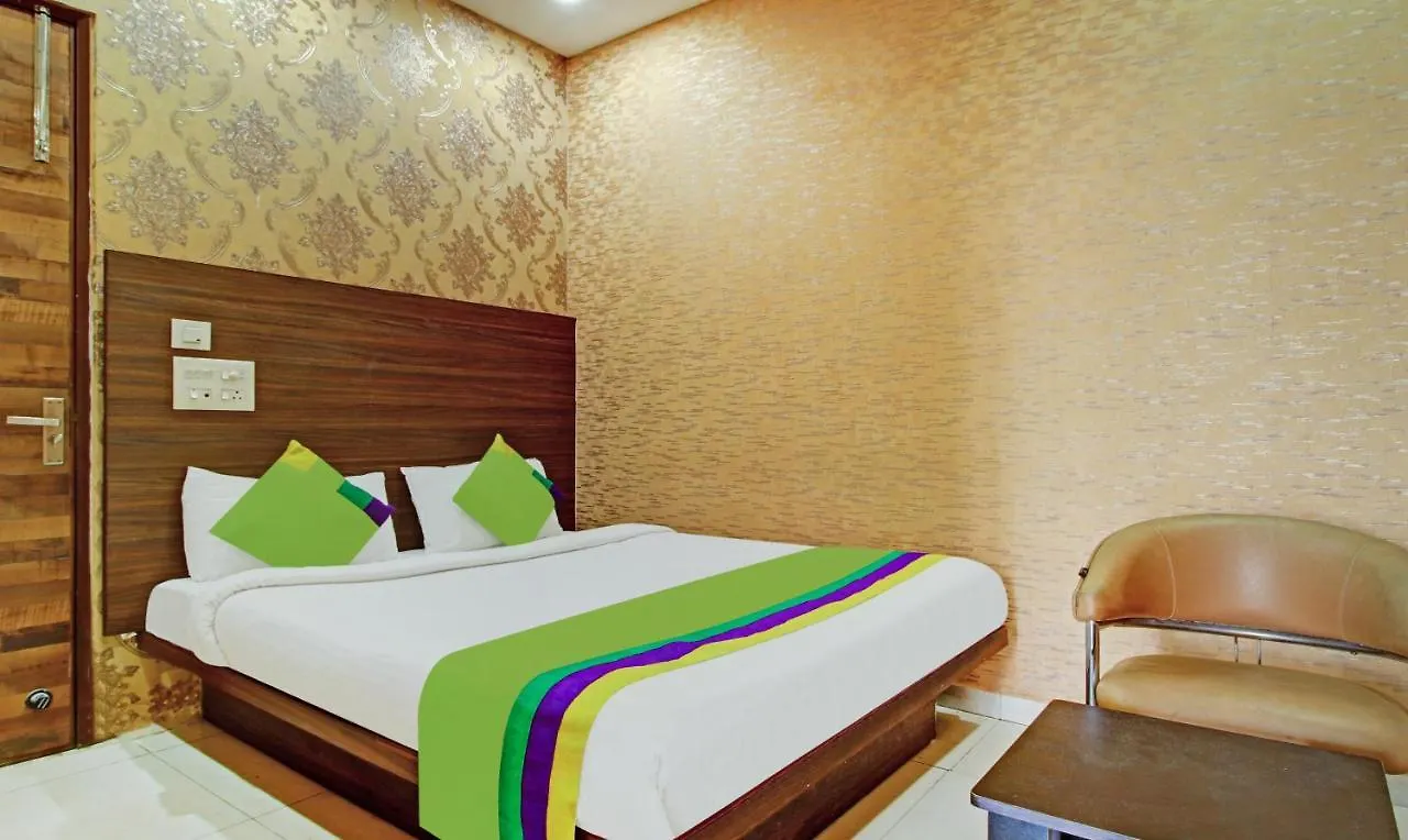 Treebo Trend Pearl Grand Zirakpur Hotel