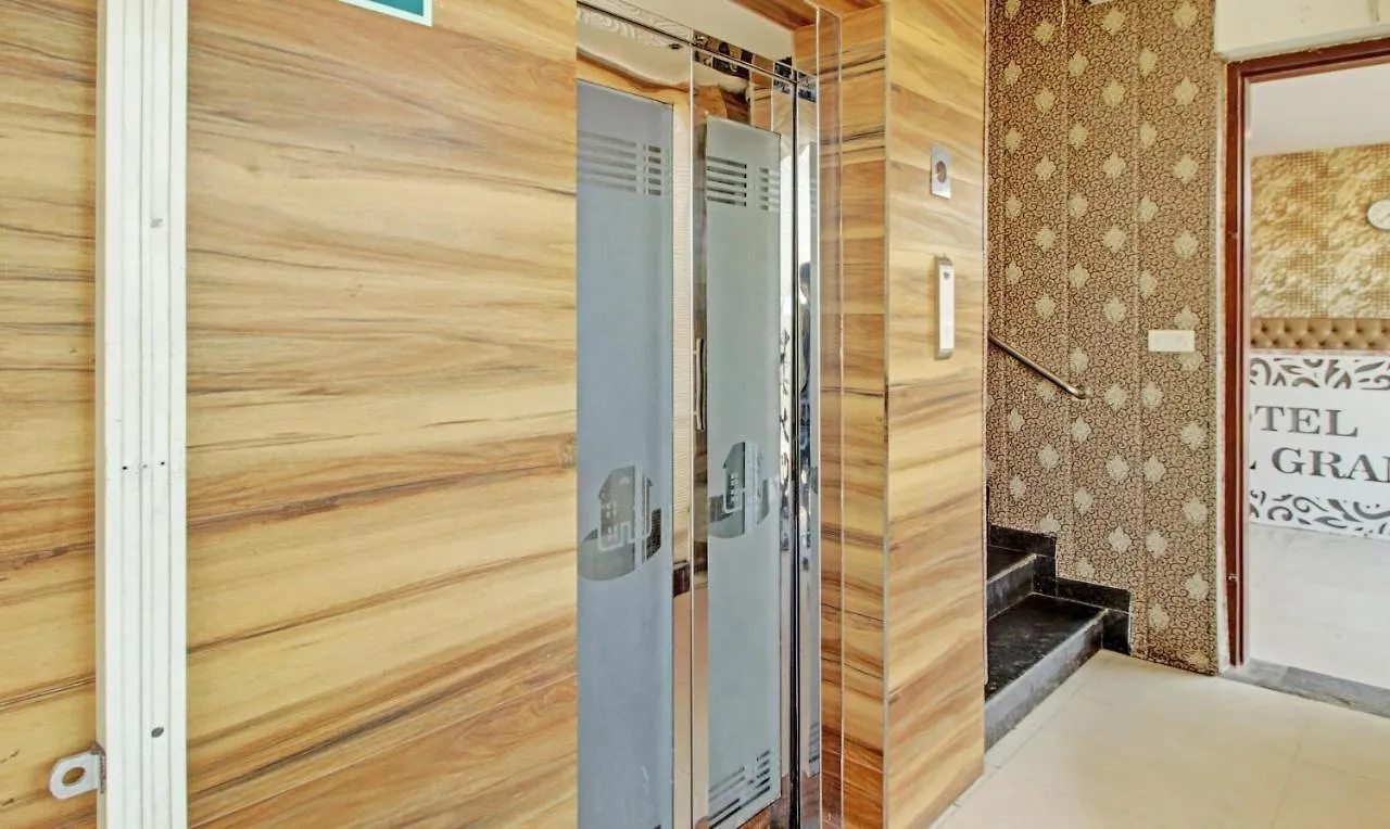 Treebo Trend Pearl Grand Zirakpur Hotel 3*,