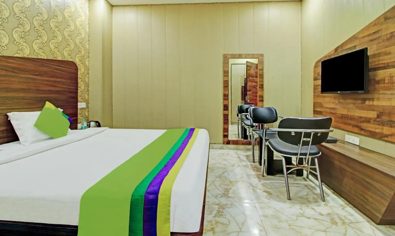 Treebo Trend Pearl Grand Zirakpur Hotel 3*,
