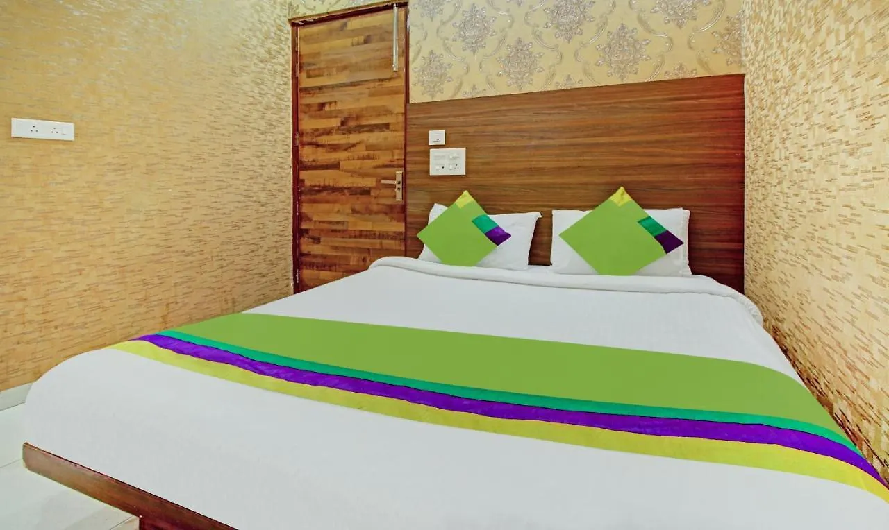 Treebo Trend Pearl Grand Zirakpur Hotel