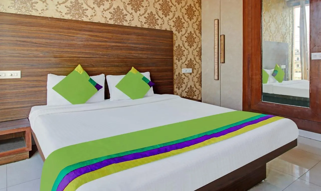 Treebo Trend Pearl Grand Zirakpur Hotel India